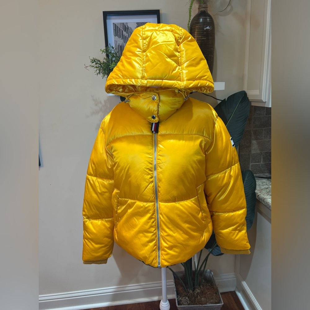 Tommy Hilfiger Bright Yellow Puffer Coat w/ Detachable Hood Small